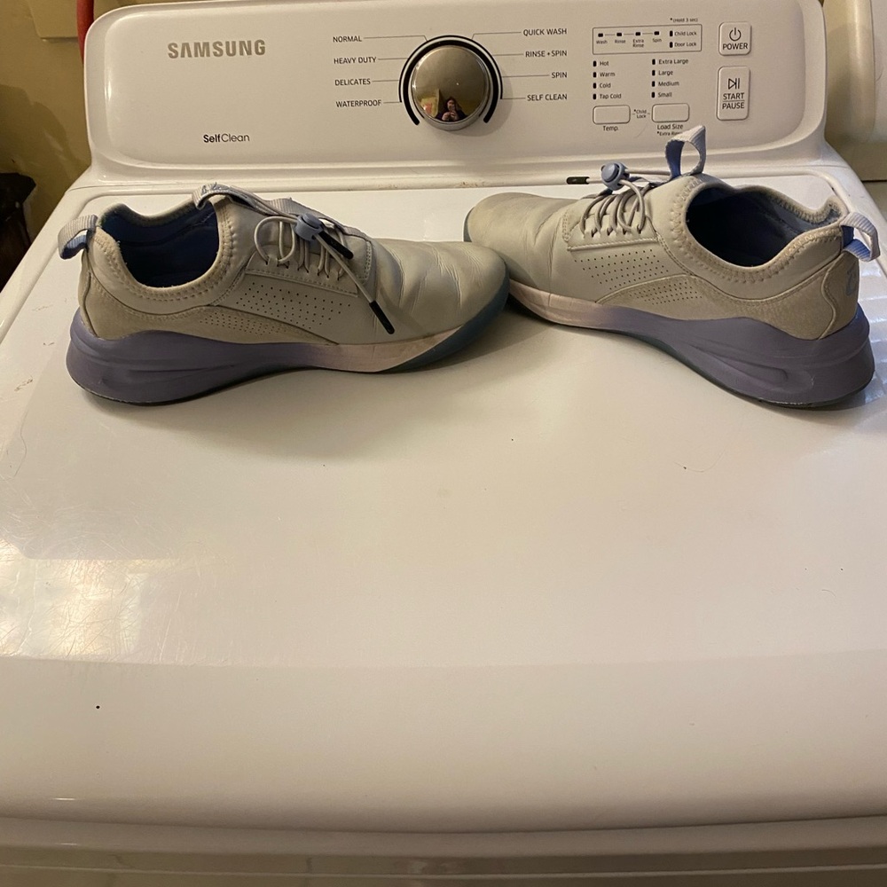 Women's Blue and Gray Clove Athletic Shoes size 9.5